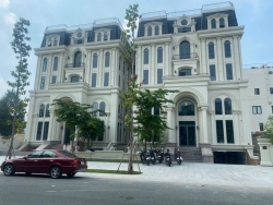 Cho thuê building đường Nguyễn An, ngay cổng UBND TP Thủ Đức.